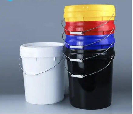 PP VN-goedgekeurde 20 liter plastic emmer met metalen handgrepen en slangdeksel